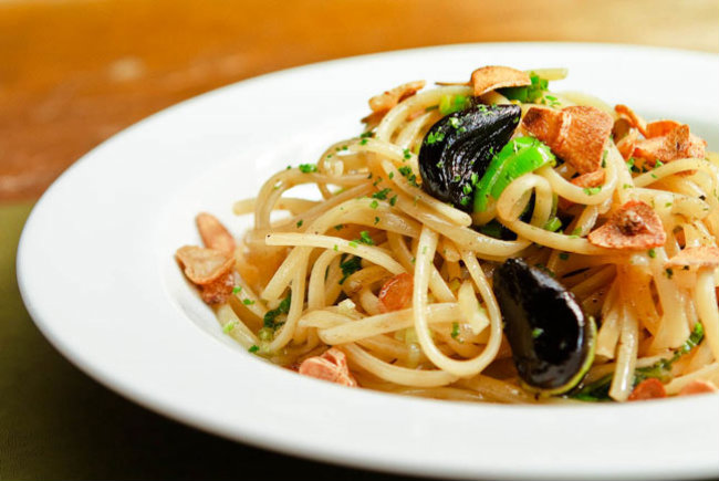 Spaghetti de alho negro