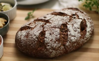 Pão multigrãos de alho negro