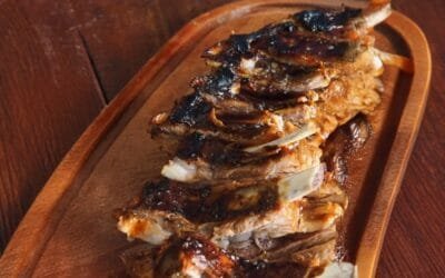 Costela de Cordeiro Glaceado de Pasta de Alho Negro