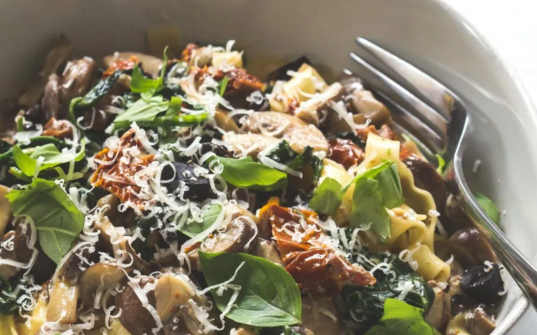 Tagliatelle com Alho Negro