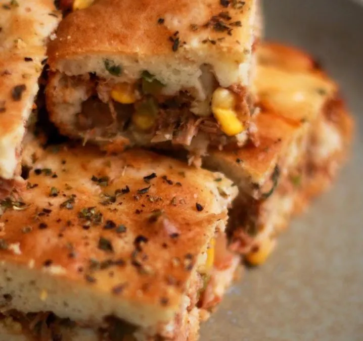 Torta de Sardinha com Alho Negro