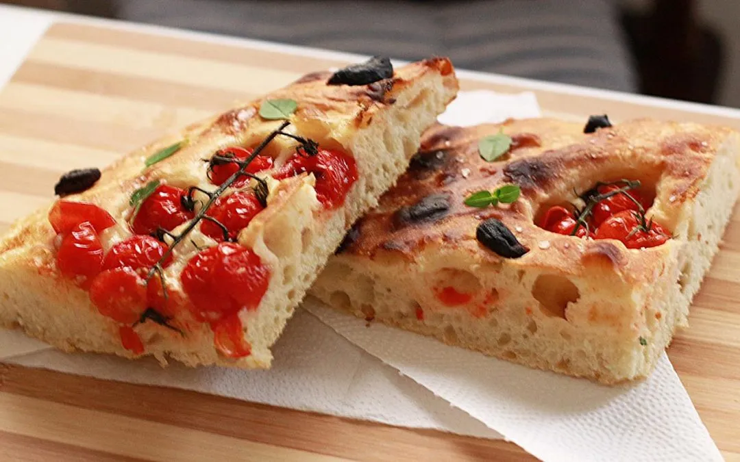 Focaccia com Alho Negro