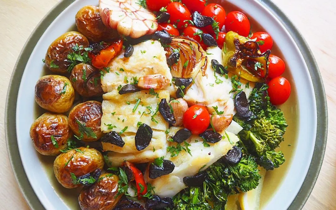 Bacalhau confitado com legumes e Alho Negro