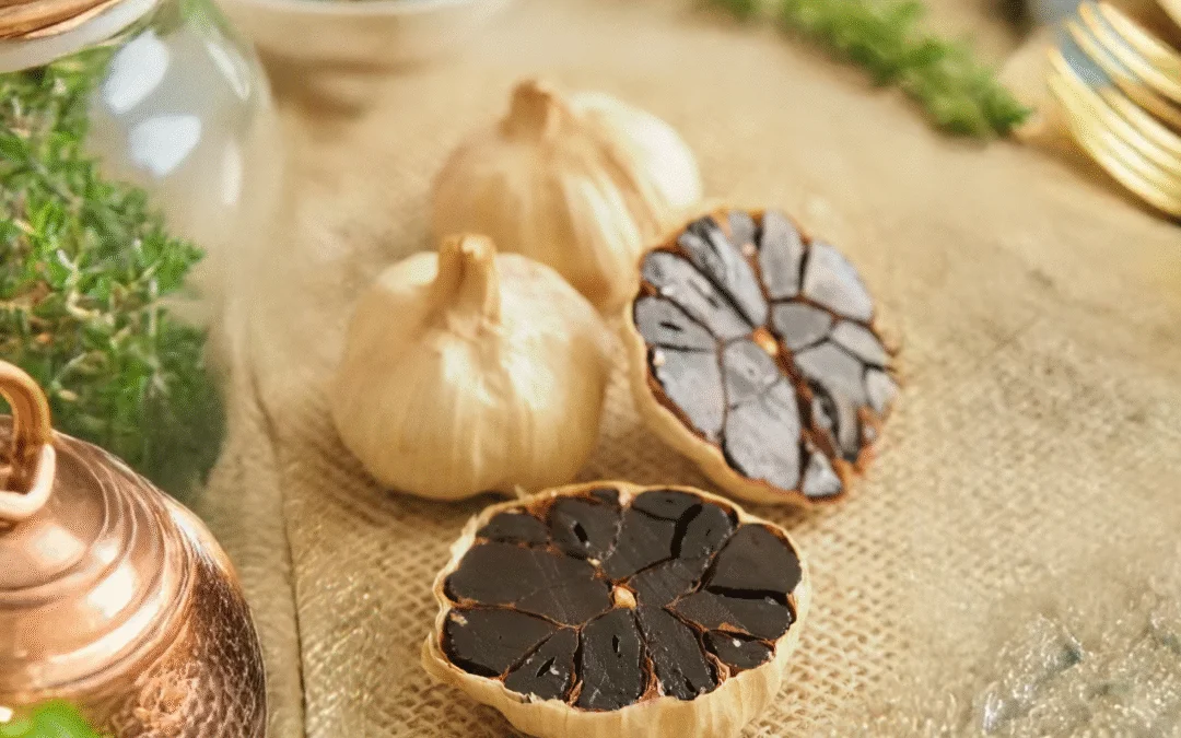 Como usar o alho negro no dia a dia — O segredo que transforma qualquer receita!
